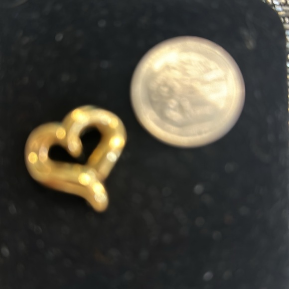 14 karat hollow heart pendant - Picture 5 of 9